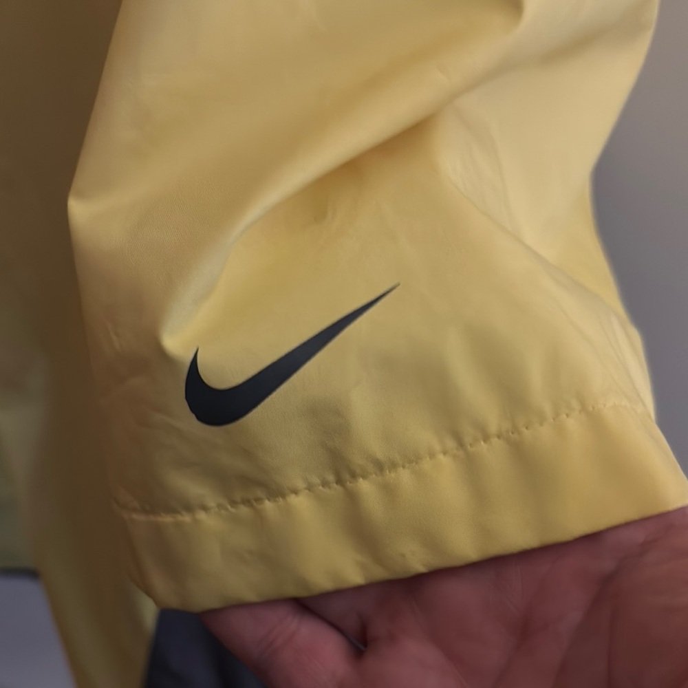 Nike Yellow and Black Pullover short sleeve Storm-Fit packabe shirt - Picture 2 of 6